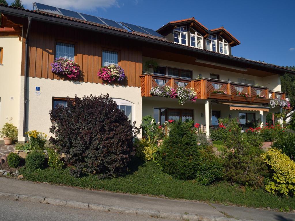 Ferienwohnungen Grill Schönberg Rum bild